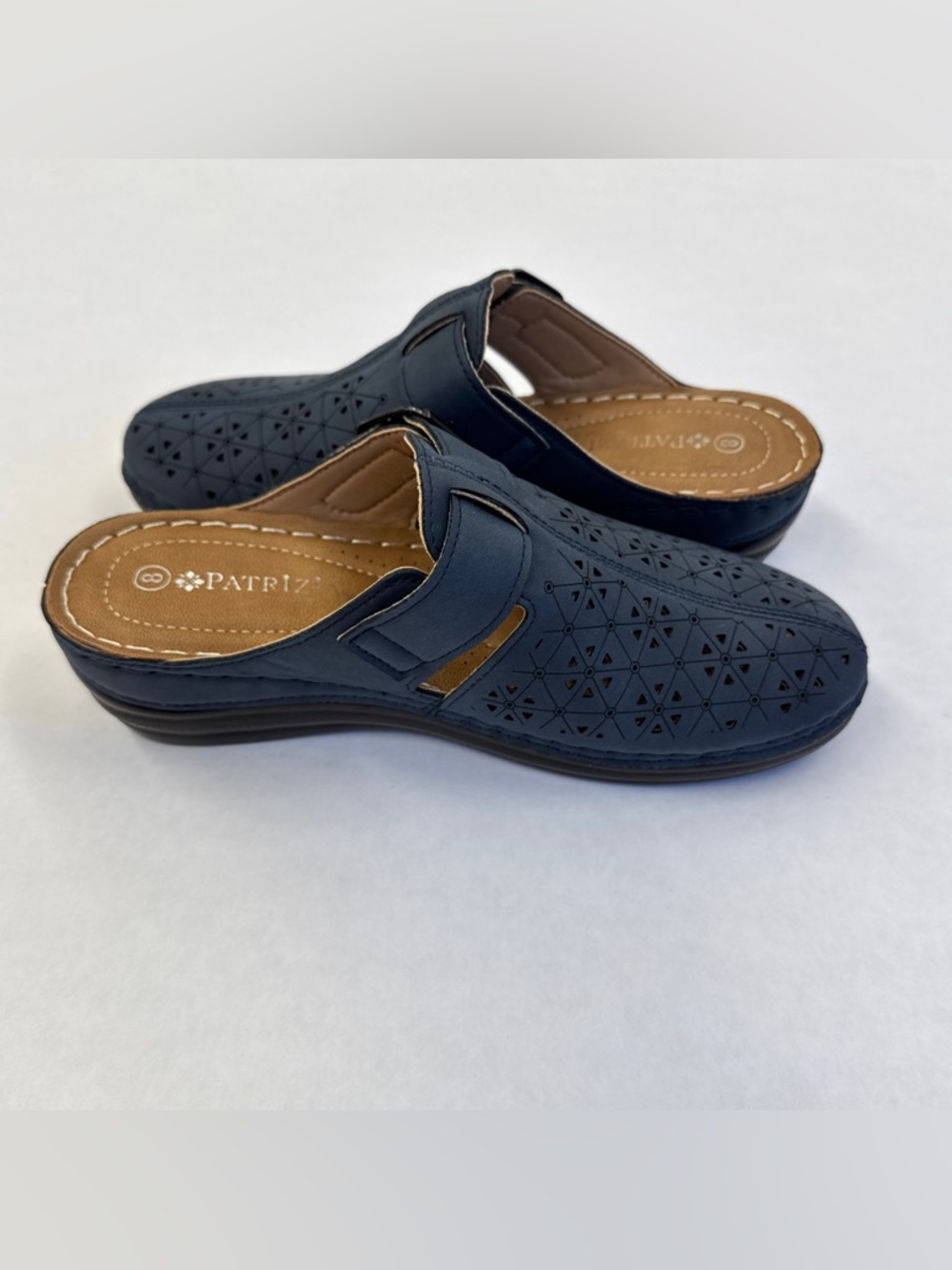 Patrizia by SpringStep Women’s Navy Slip-On Comfort Mules Clogs Size 8